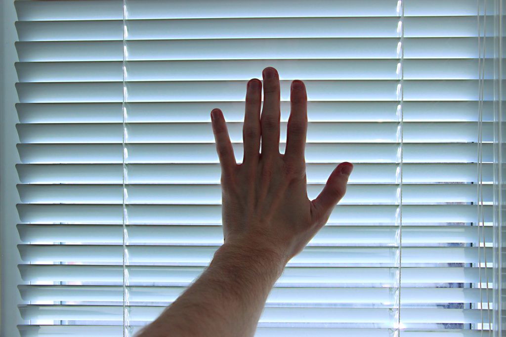 5 Benefits of Having Motorized Blinds in Your Home