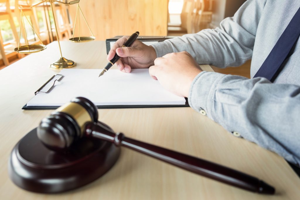 How to Find a New Lawyer for Your Business