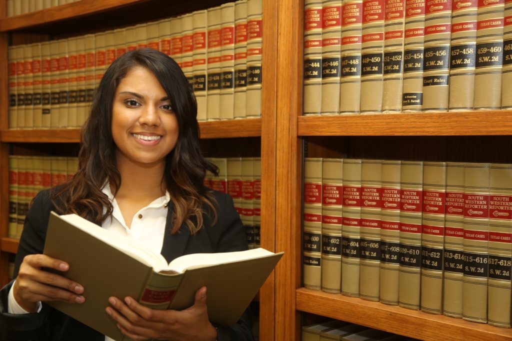 7 Reasons You Need to Hire a Lawyer